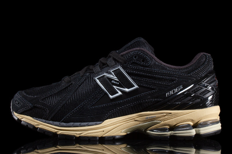 New Balance 1906R  Black / Taos Taupe / Magnet