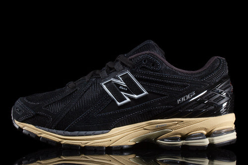 New Balance 1906R  Black / Taos Taupe / Magnet