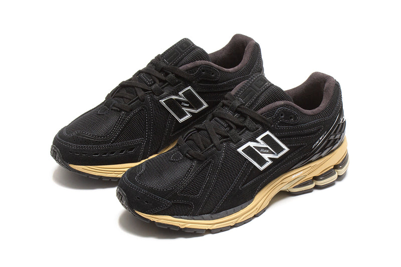 New Balance 1906R Black / Taos Taupe / Magnet  Edit alt text
