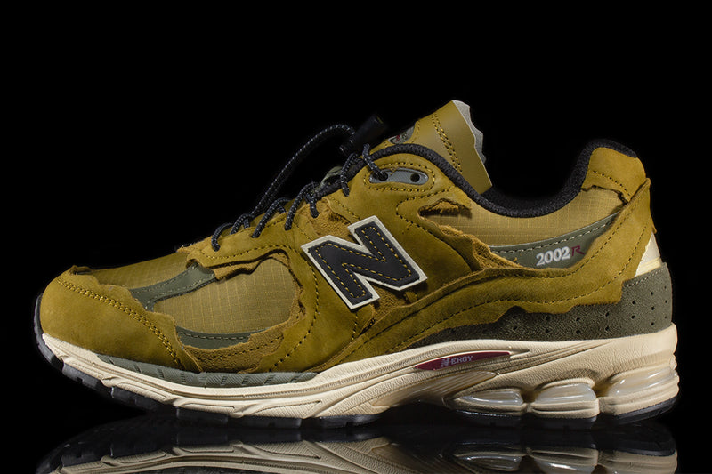 New Balance | 2002R 'Protection Pack' Style # M2002RDP Color : High Desert / Dark Moss / Black