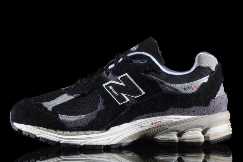 New Balance 2002R Style # M2002RDJ Color : Black / Grey