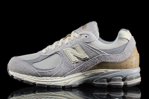 New Balance 2002R Rain Cloud / Angora / Sweet Caramel