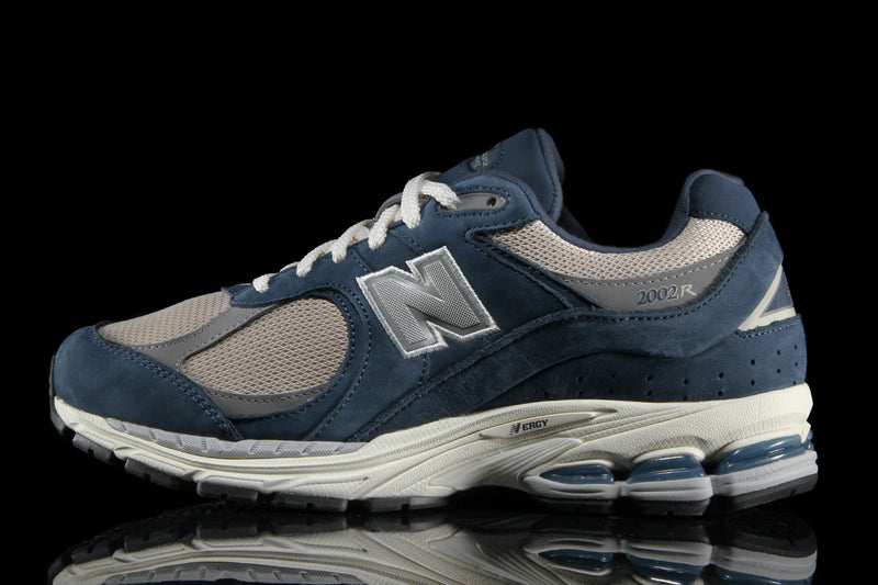 New Balance 2002 R Vintage Indigo / Calm Taupe
