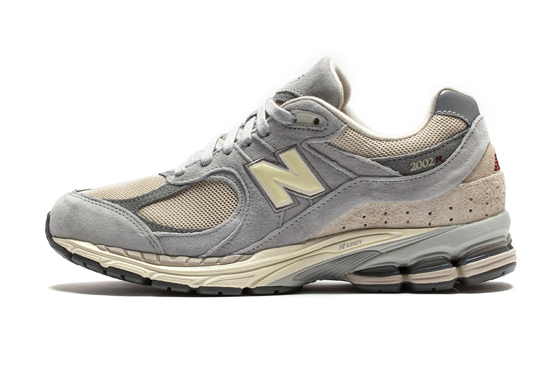 New Balance 2002R  Concrete / Calm Taupe