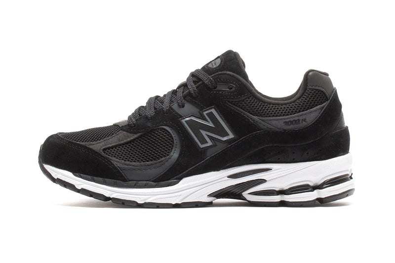 New Balance 2002R Black / White
