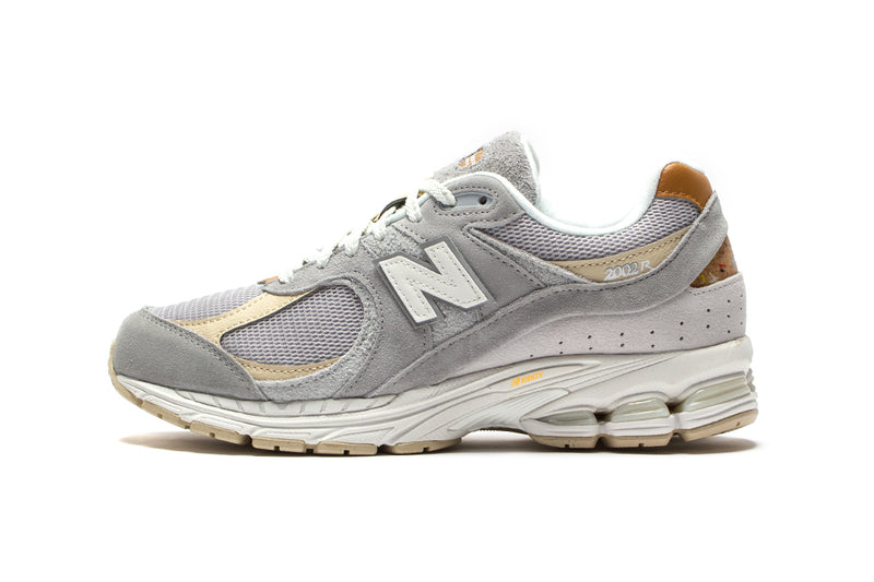 New Balance | 2002R Style # M2002RSB Color : Concrete / Sandstone / Grey