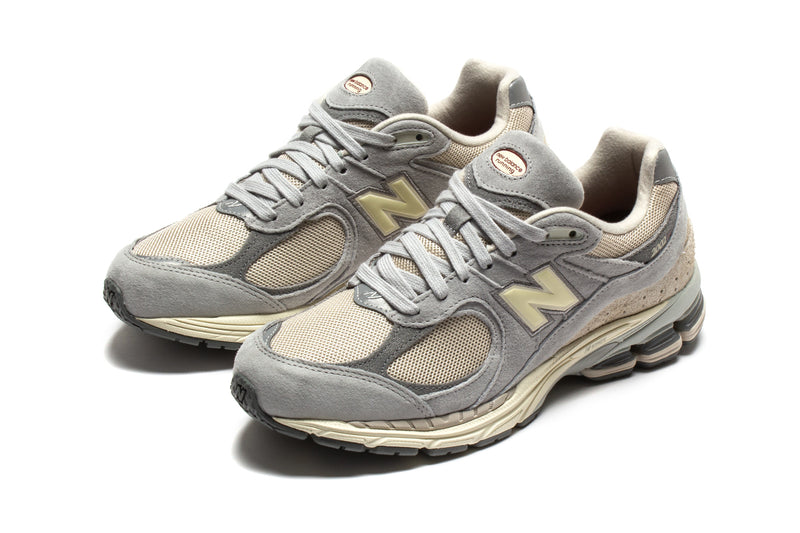 New Balance 2002R  Concrete / Calm Taupe