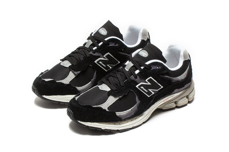 New Balance 2002R Style # M2002RDJ Color : Black / Grey