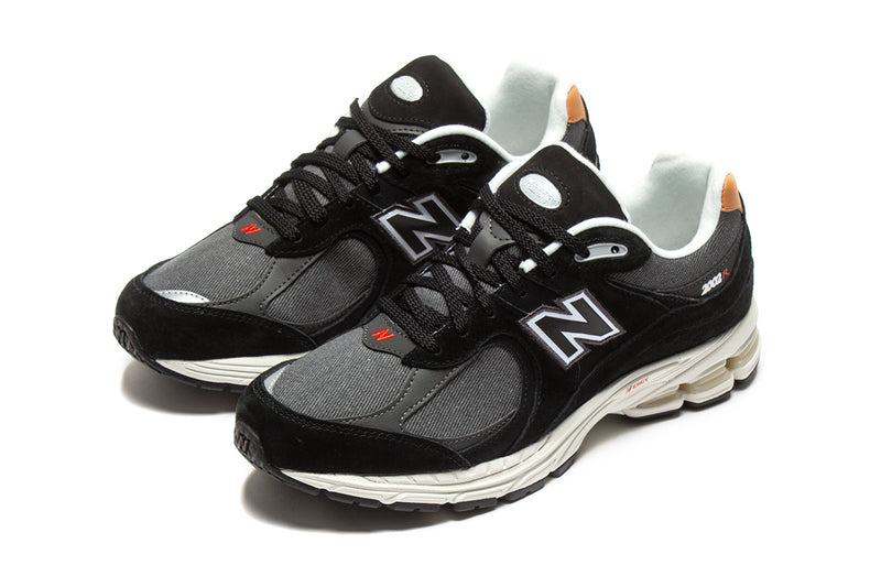 New Balance 2002R Black / Grey / White  Edit alt text