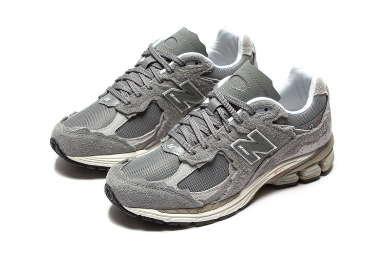 New Balance 2002R Style # M2002RDM Color : Protection Pack Grey / White