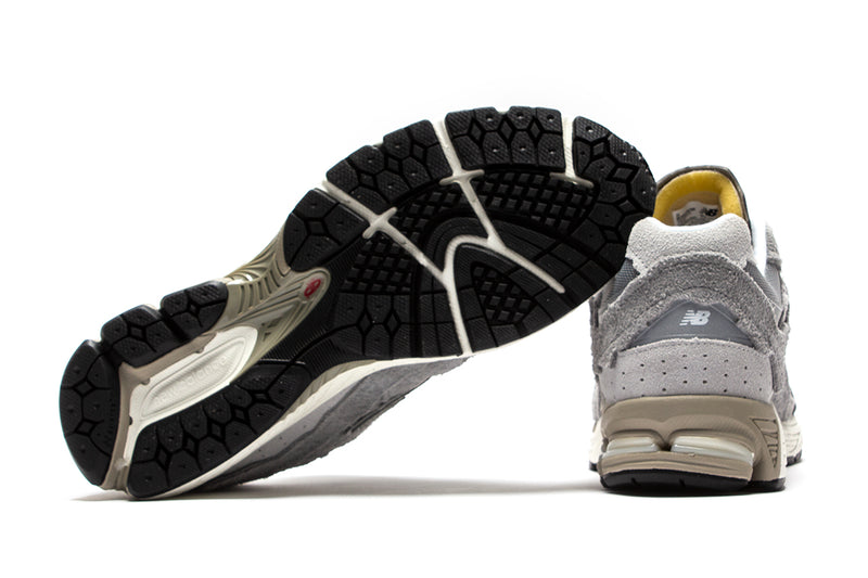 New Balance 2002R Style # M2002RDM Color : Protection Pack Grey / White