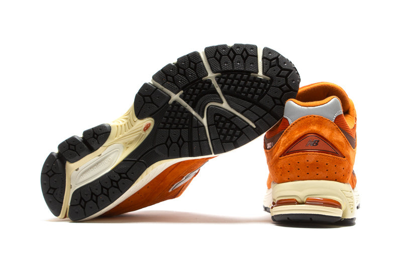 New Balance 2002R Rust Oxide / White / Grey