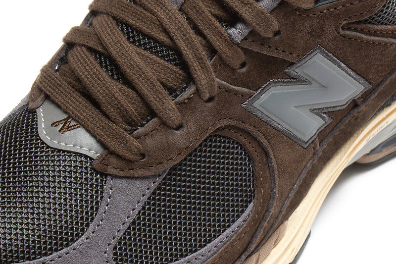 New Balance 2002R Rich Earth / Blacktop / Castle Rock