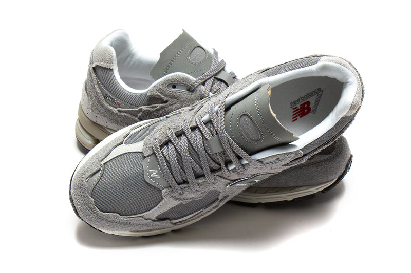 New Balance 2002R Style # M2002RDM Color : Protection Pack Grey / White