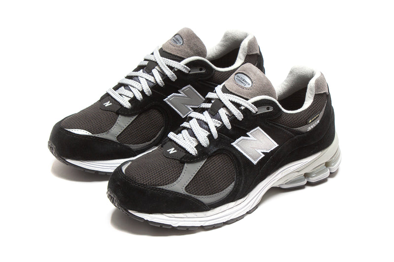 New Balance 2002R Gore-Tex  Black / White / Grey