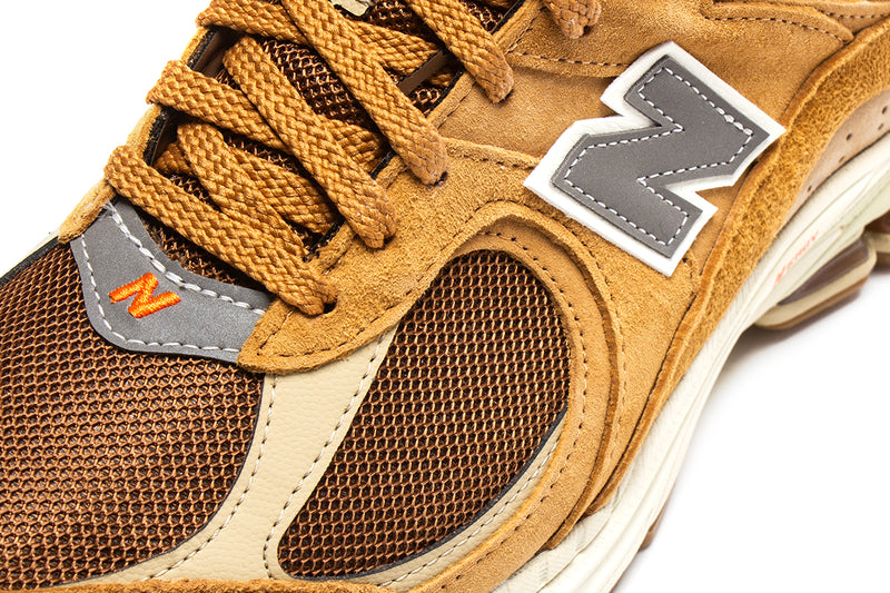 New Balance 2002RX Gore-Tex Style # M2002RXG Color : Tobacco / True Brown / White