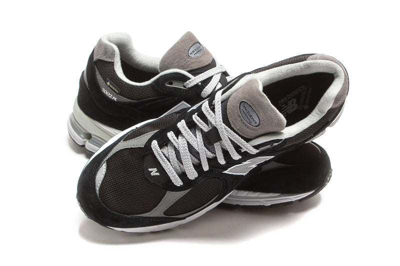 New Balance 2002R Gore-Tex  Black / White / Grey