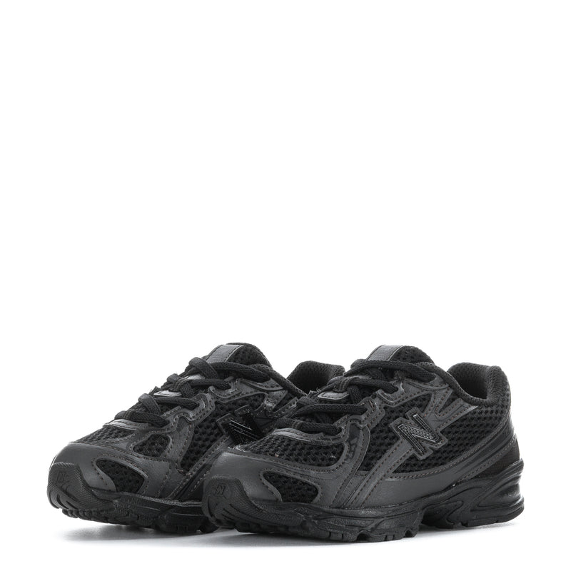 Toddler lace-up sneakers in black/gray, pair shown side view with New Balance logo