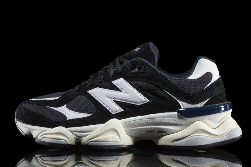 New Balance 9060 Style # U9060AAA Color : Black / White