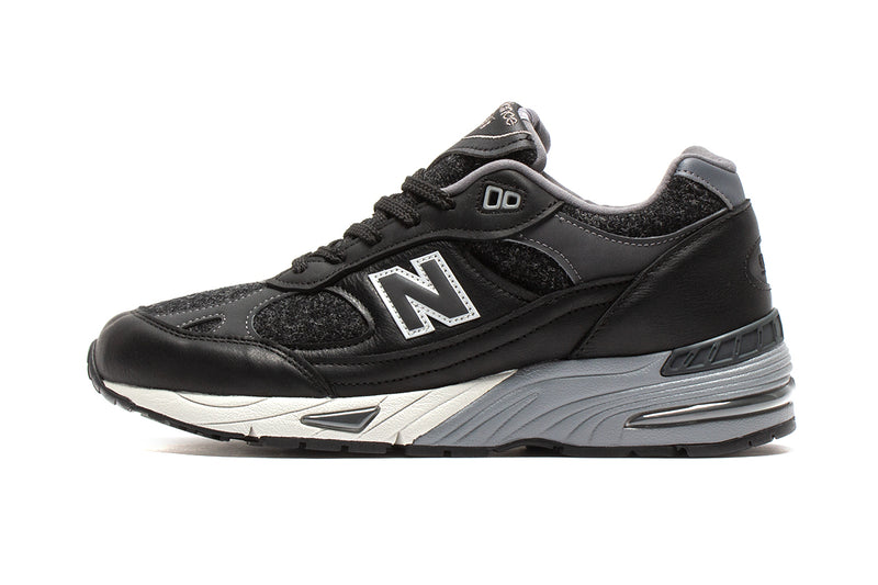 New Balance 991 (Made in UK) Style # M991DJ Color : Black / Smoked Pearl / White