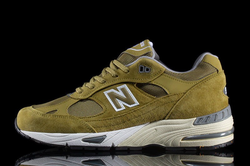 New Balance 991 Style # M991GGW Color : Moss / Cream / White