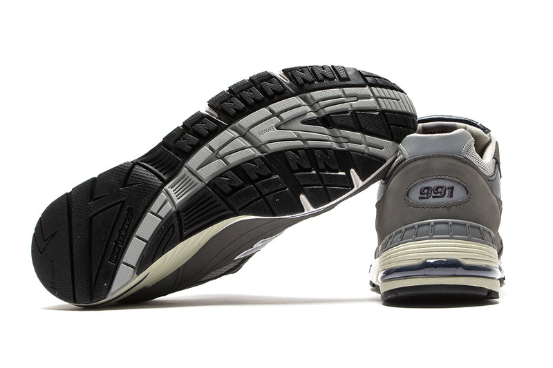 New Balance 991 Style # M991GNS Color : Castlerock / Navy / White