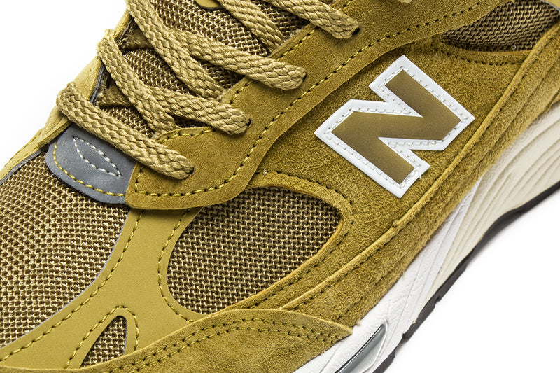 New Balance 991 Style # M991GGW Color : Moss / Cream / White