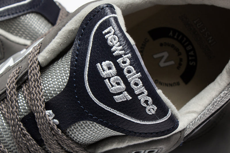 New Balance 991 Style # M991GNS Color : Castlerock / Navy / White