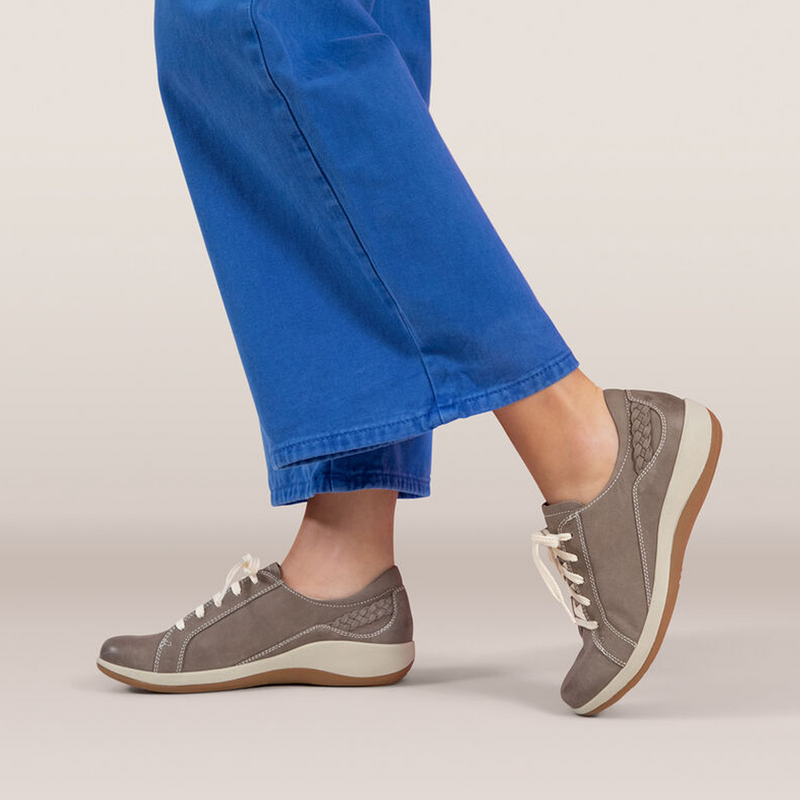 Aetrex Dana Sneaker (Women) Athletic - Casual - Lace Up - The Heel Shoe Fitters