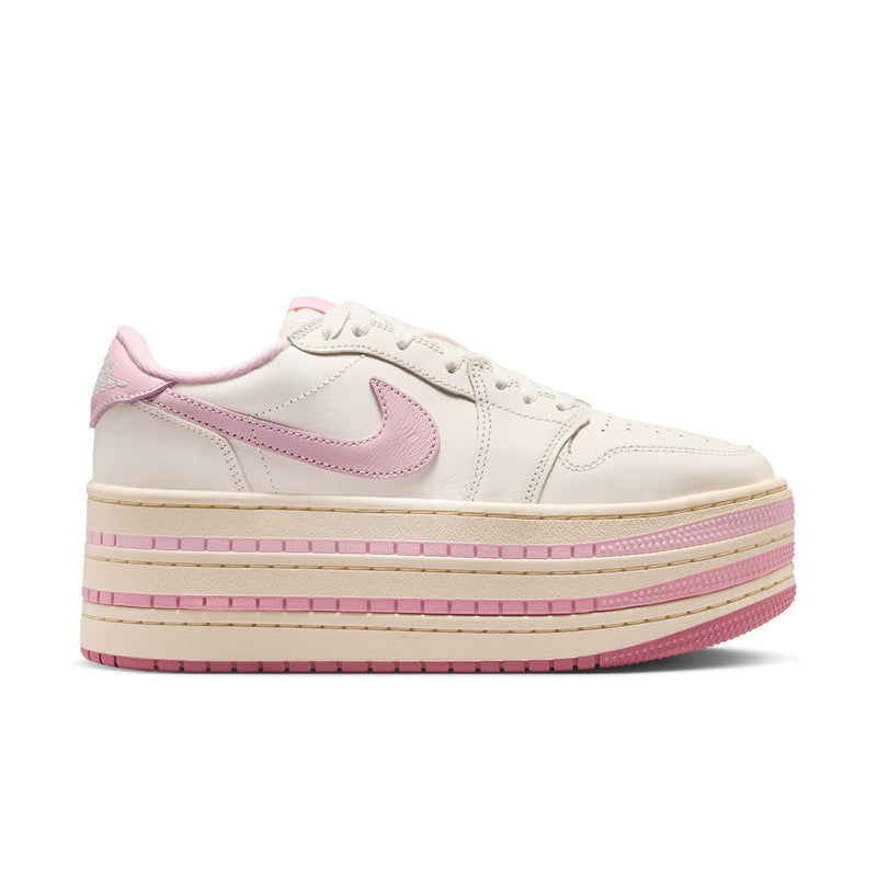 Women’s low-top sneakers in pale ivory with pink swoosh and layered stripe sole