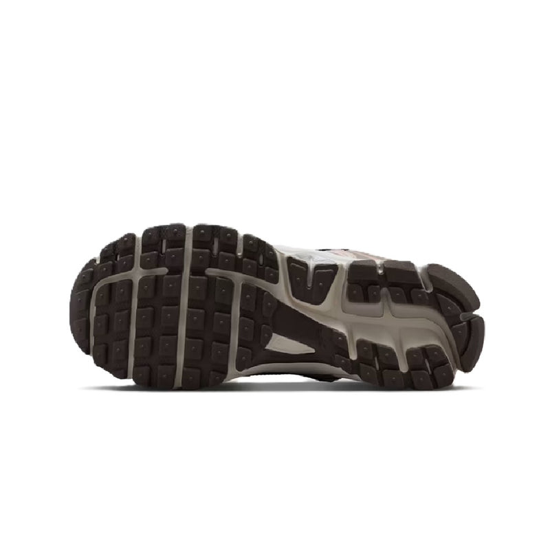 Big Kid's Nike Vomero 5 Taupe Haze/Tattoo-Silt Red (HF6998 200)