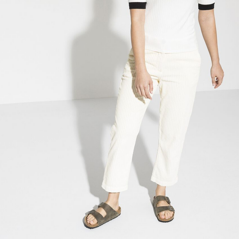 Birkenstock Arizona Soft Footbed Slide Sandal (Unisex) - Faded Khaki Oiled Leather Sandal - Slide - The Heel Shoe Fitters