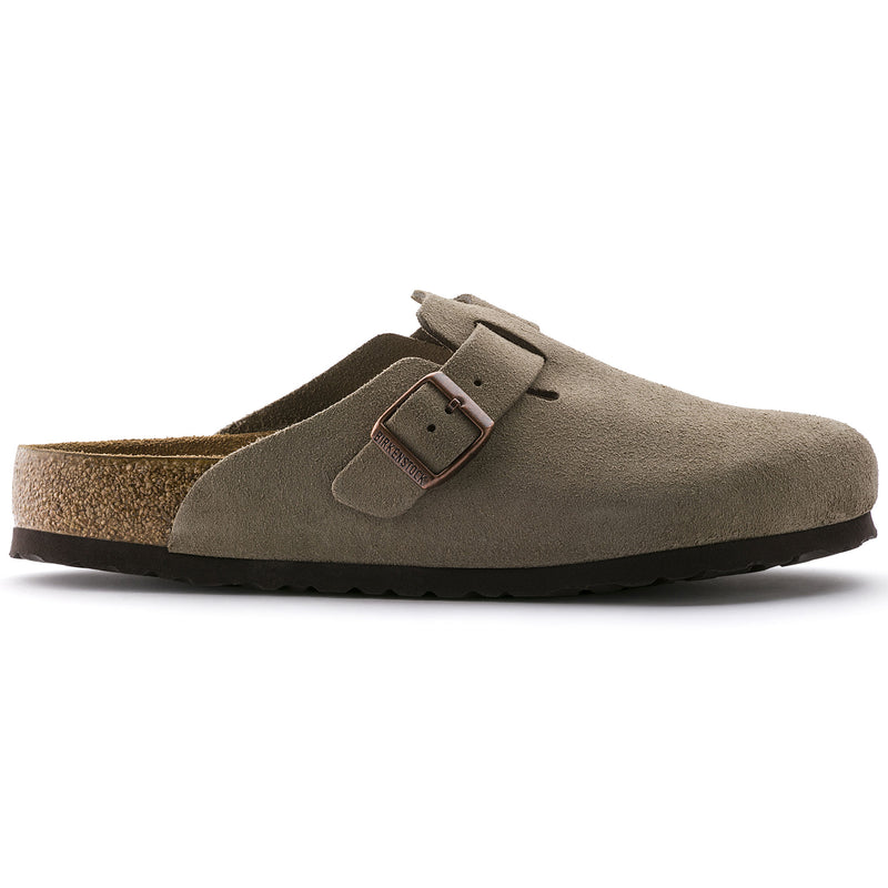 Unisex Birkenstock Boston Soft Footbed Regular in Taupe. Sku: 560771