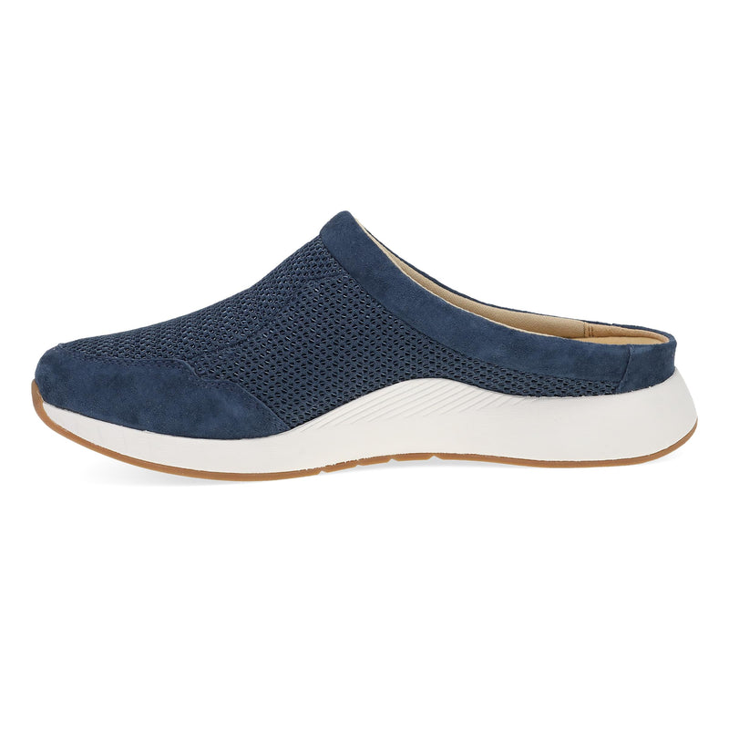 Side image of Claudia Marine Mesh