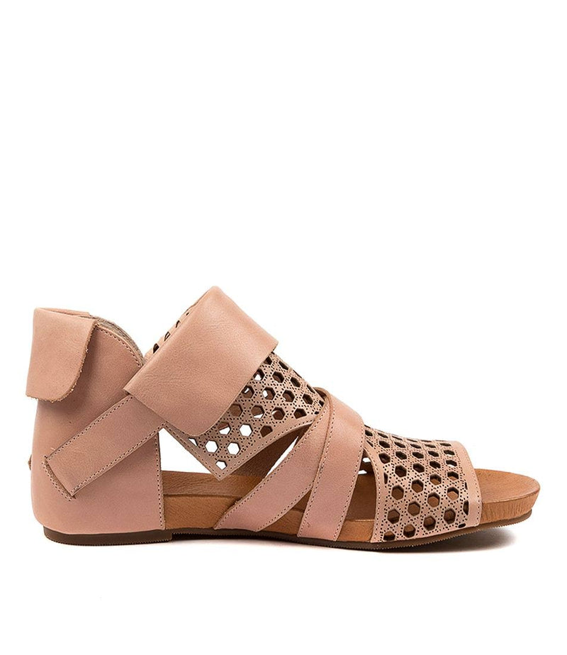Inside View Women's Django & Juliette Sandal in Blush Leather Sku: DJ14393P00LE