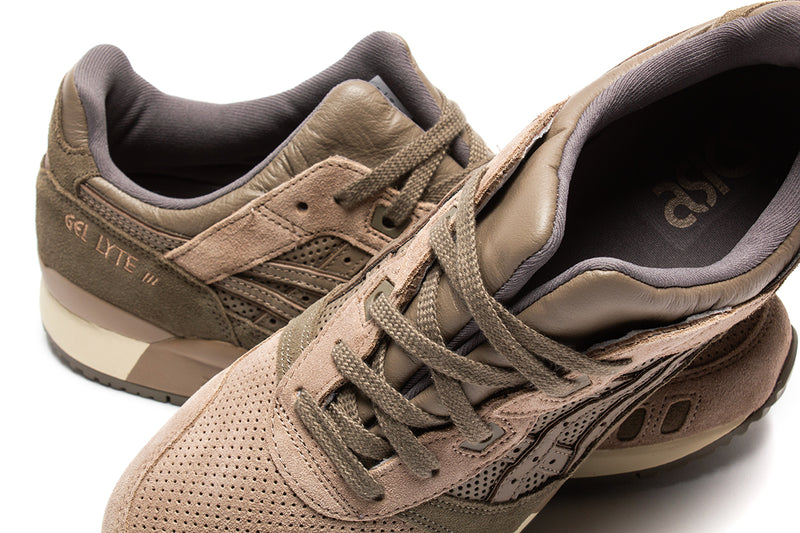 Asics | Gel-Lyte III OG Style # 1201A762.020 Color : Taupe Grey / Dark Taupe