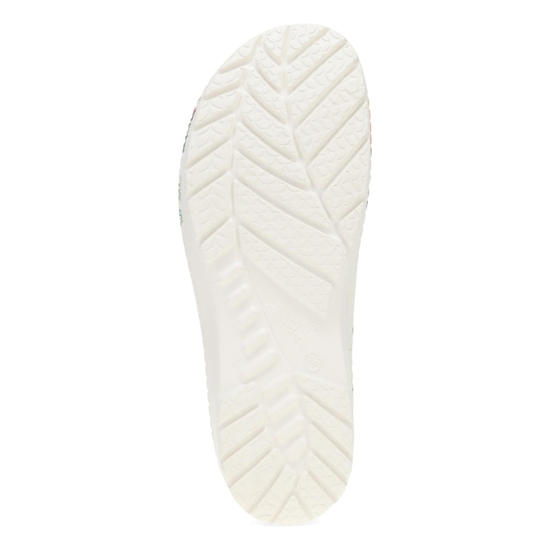 Bottom image of Kane Vintage Garden Molded