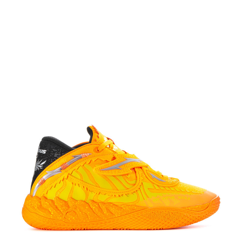 Men's athletic sneakers in orange and yellow with black heel panel