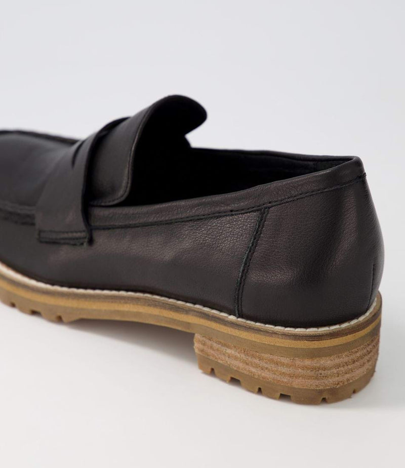 Women's Ziera Metters-W in Black. Sku: ZR10714BBLLE-W