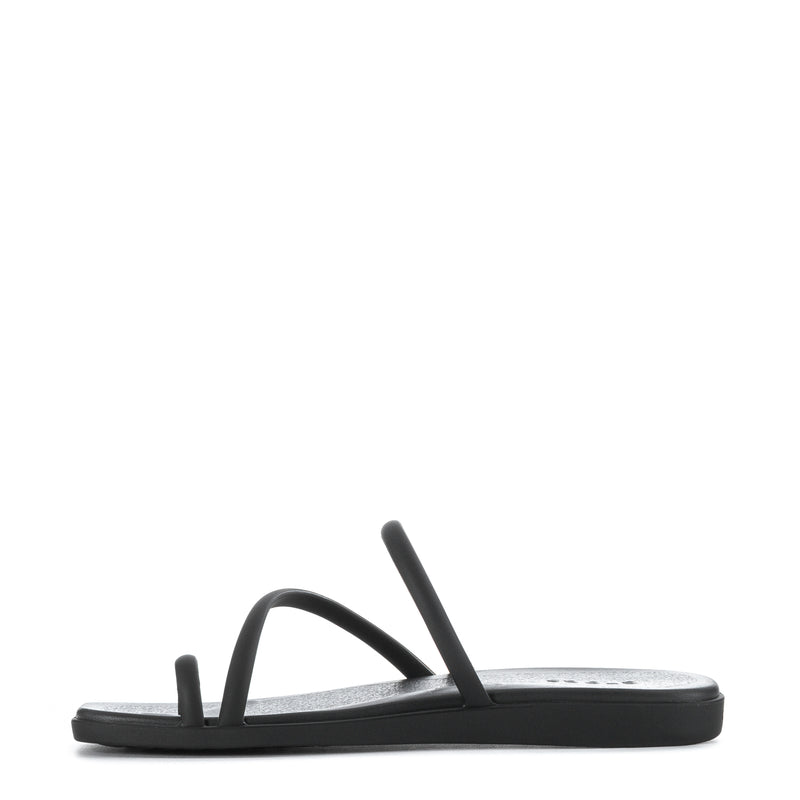Black toe-loop slide sandal side view with curved thong strap