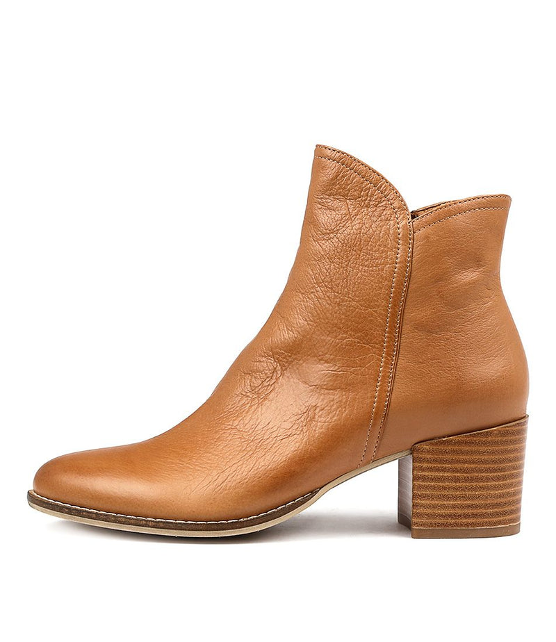 Women's Django & Juliette Mockas in Cognac. Sku: DJ12670T07LE