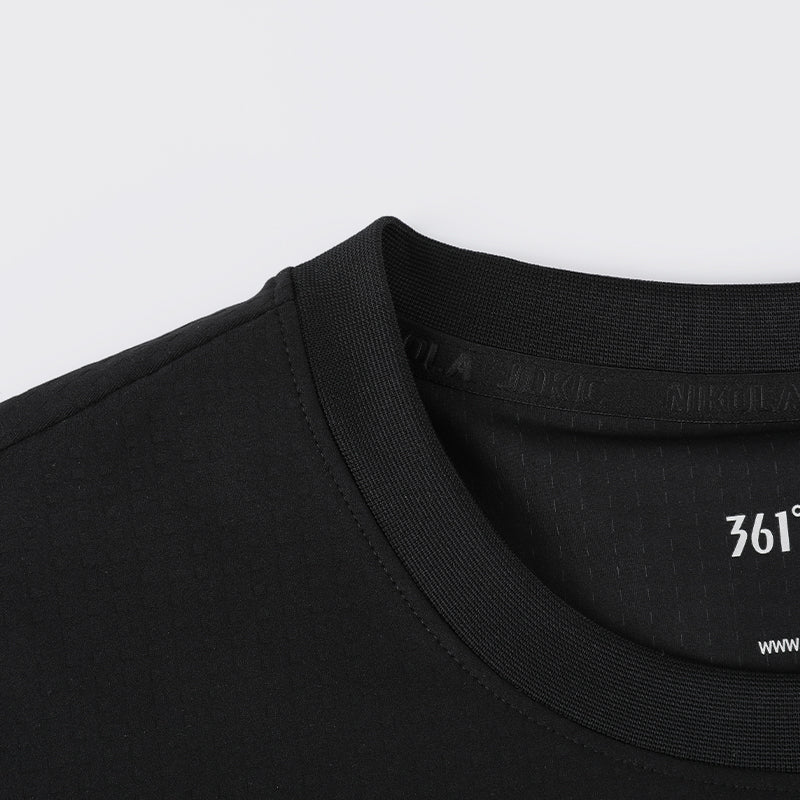 Nikola Jokić - Crown Basketball T- shirt: Black
