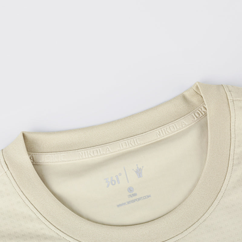 Nikola Jokić - Crown Basketball T- shirt: Light Brown
