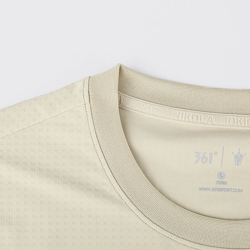 Nikola Jokić - Crown Basketball T- shirt: Light Brown