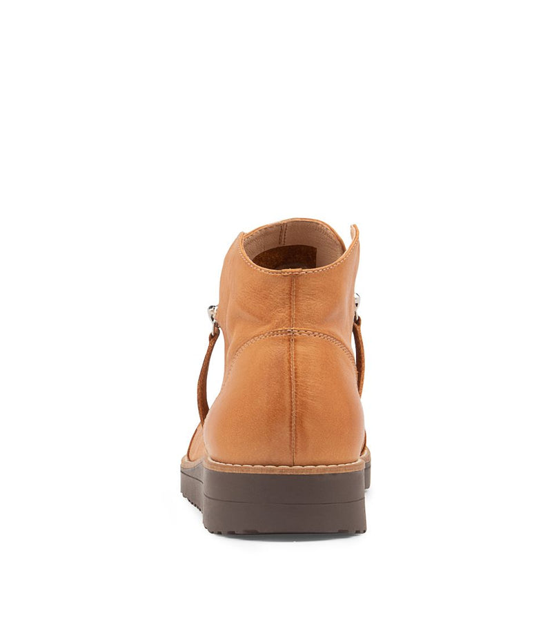 Women's Django & Juliette Ohmy in Dark Tan. Sku: DJ16318TRZLE
