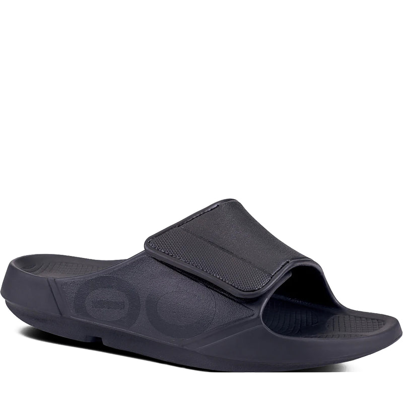 Unisex Oofos Ooahh Sport Flex Slide in Matte Black. Sku: 1550MATBLK