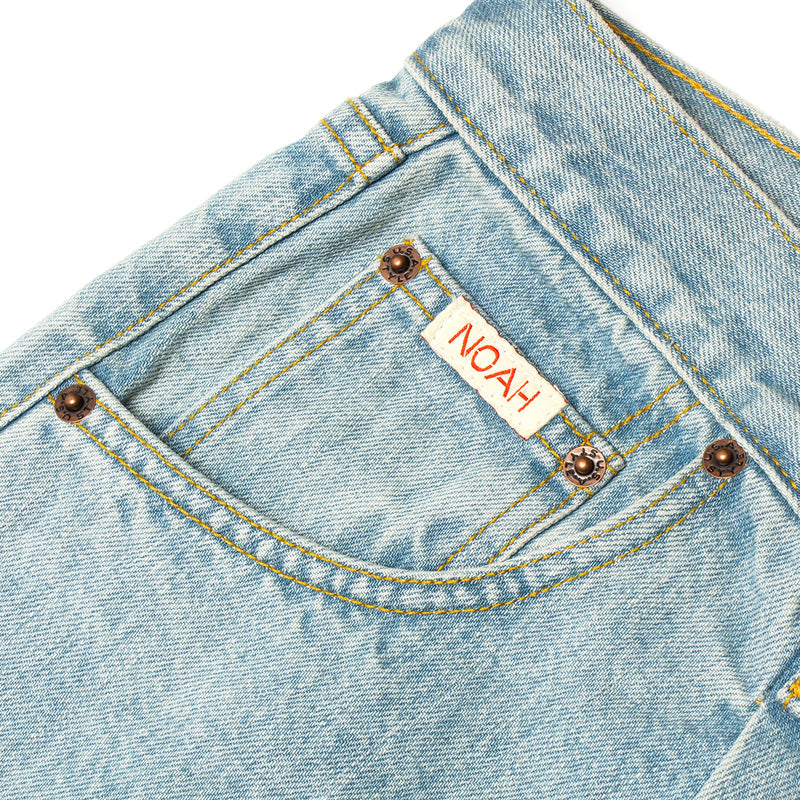 Noah | Pleated Jeans Color : Light Wash