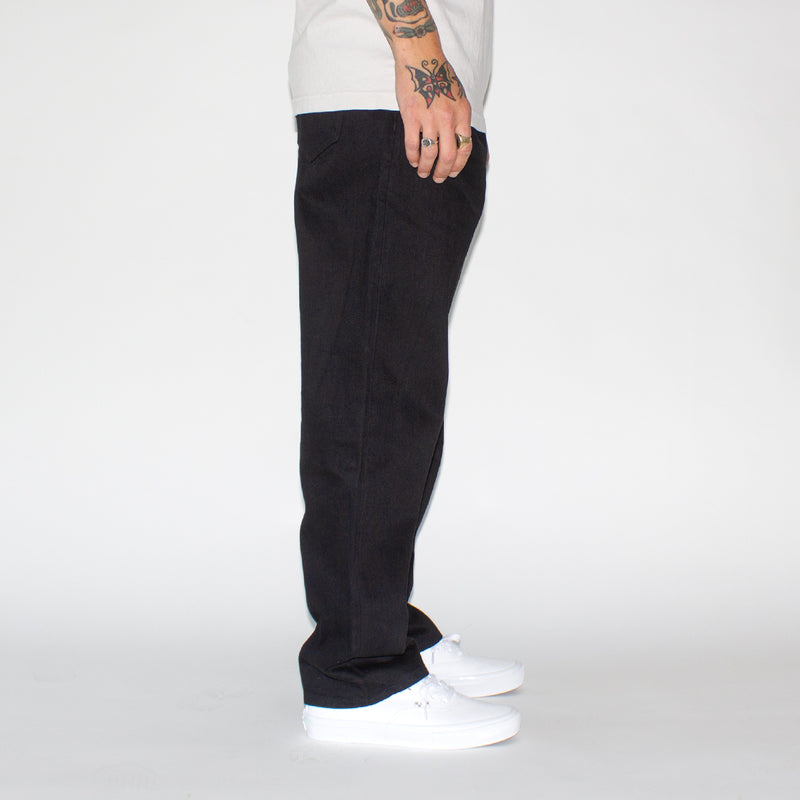 Noah | Pleated Jeans Color : Black