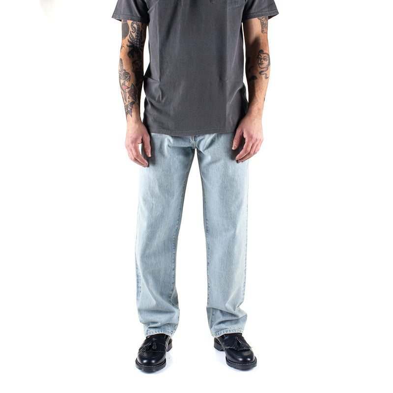 Noah | Pleated Jeans Color : Light Wash