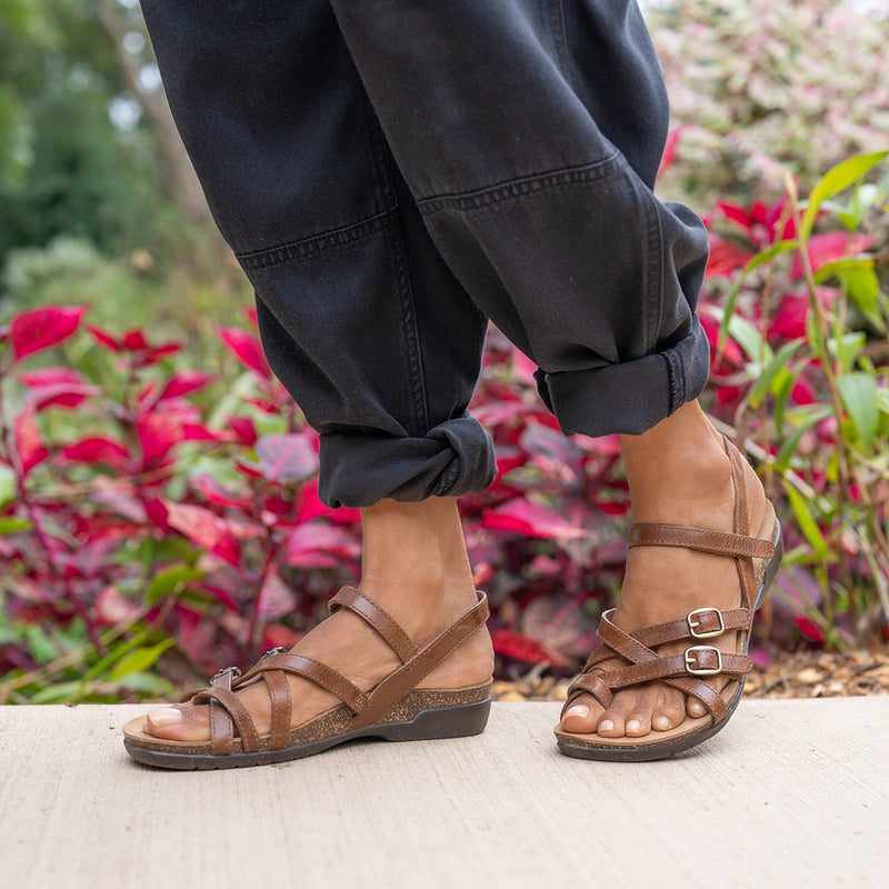 Roslyn Tan Waxy Burnished